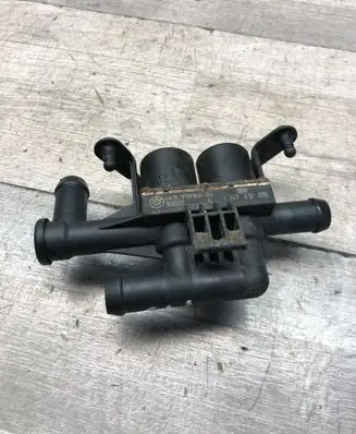 BMW 5 F10 F11 Coolant heater control valve 9119164 101029