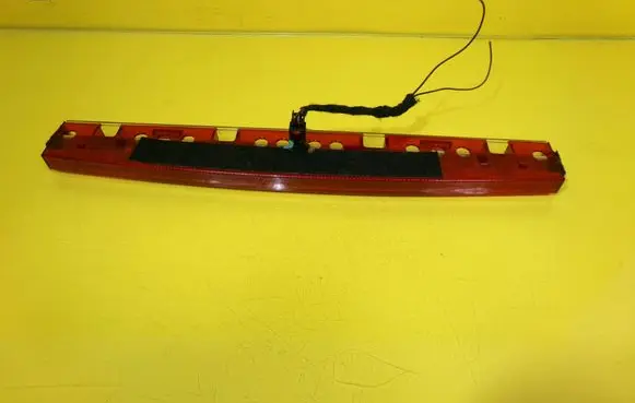 Audi A4 S4 B6 8E 8H Third/center stoplight 28427002