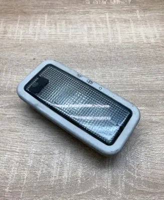 Volkswagen Polo III 6N 6N2 6NF Front seat light 6N0947105E