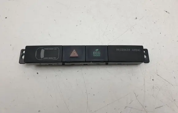 Mitsubishi Outlander A set of switches 8002B409