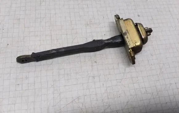 Mitsubishi Carisma Front door check strap stopper