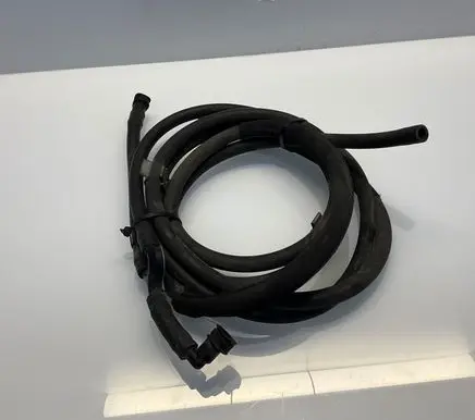 Mercedes-Benz E W212 Headlight washer hose/pipe A2128600092 2128600092