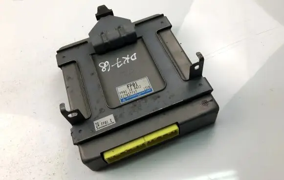 Mazda 626 Engine control unit/module ECU FP0118881C