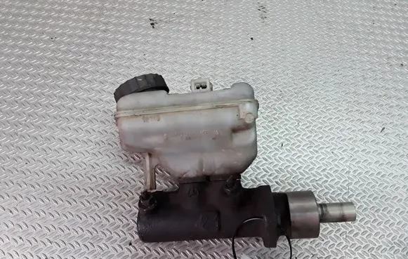 Mercedes-Benz Vito Viano W638 Master brake cylinder A0024312902