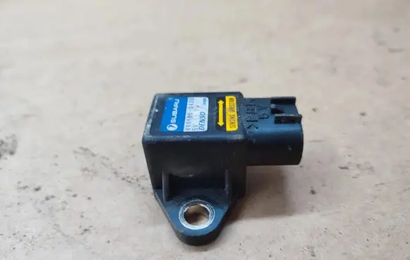 Subaru Legacy Airbag deployment crash/impact sensor 4991000430