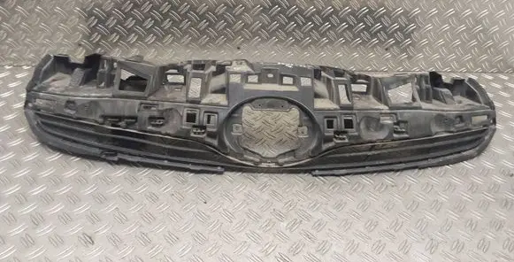 Toyota Prius (XW50) Front bumper upper radiator grill 5311147060
