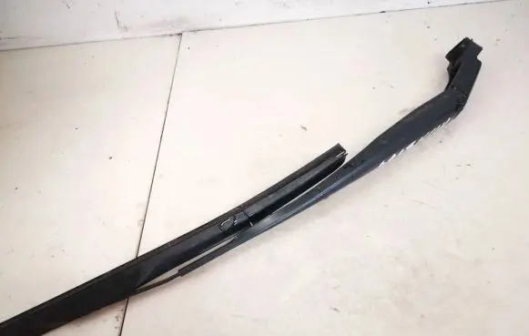 Honda Civic Front wiper blade arm 