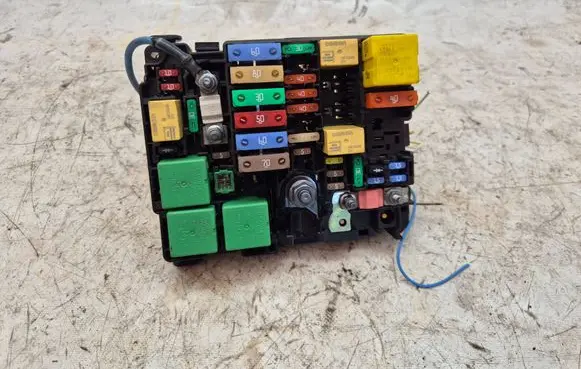 Citroen Jumpy Fuse module 9808959080