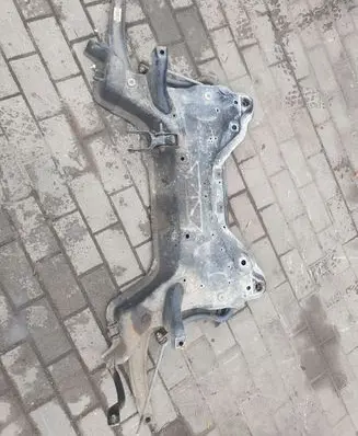 Peugeot 308 SW Front subframe