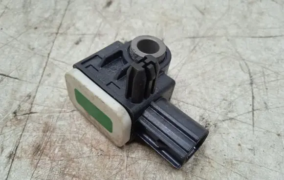 Audi A6 S6 C6 4F Airbag deployment crash/impact sensor 8V4T14B006AA