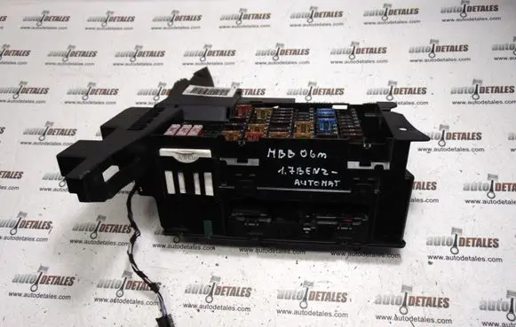 Mercedes-Benz B W245 Fuse module A1695450540