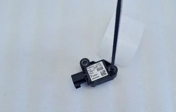 Land Rover Discovery 3 - LR3 Airbag deployment crash/impact sensor 5H2Z14A686BA