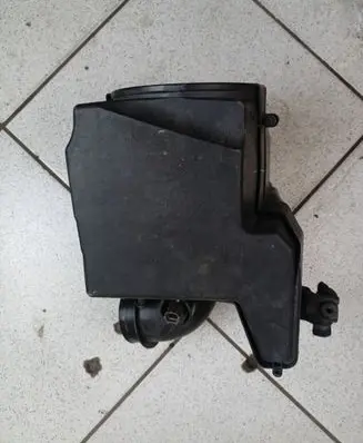 Air filter box
