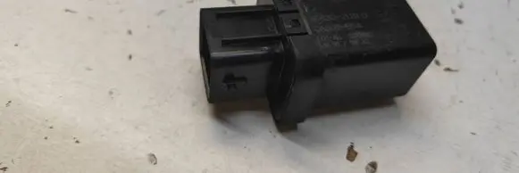 KIA Sportage Glow plug pre-heat relay 368302UT10 GA602B54 NM42069