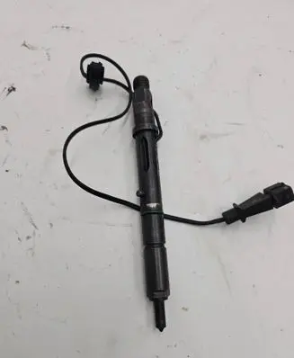 Fuel injector