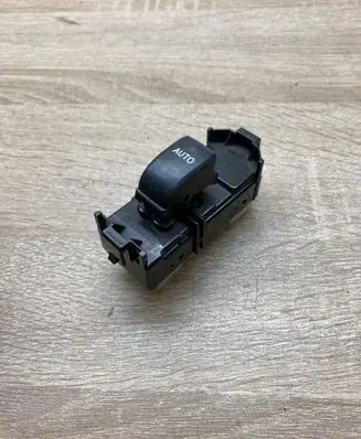 Toyota Corolla E120 E130 Electric window control switch 8403013031 514746