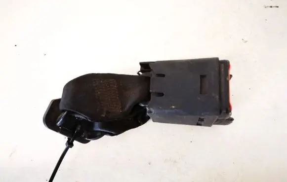 Middle seatbelt buckle (rear)
