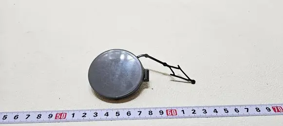 Volkswagen Golf VIII Front tow hook cap/cover 5H0807241