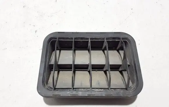 Mercedes-Benz Vito Viano W639 Fender grill A2038300142