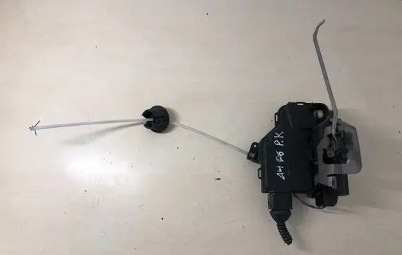 Audi A4 S4 B6 8E 8H Front door lock 4B1837015B