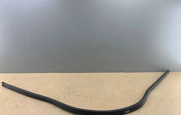 BMW 7 E65 E66 Engine compartment rubber 51718240742 8240742