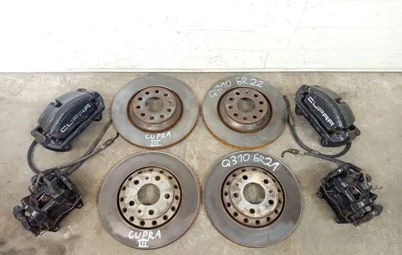 Seat Leon (5F) Brake discs and calipers set ZACISKIKPLCUPRA