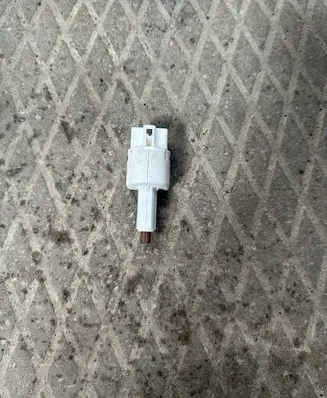 Toyota RAV 4 (XA30) Brake pedal sensor switch