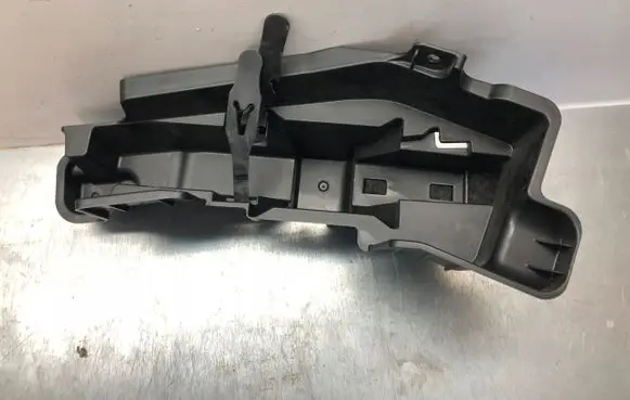 Audi Q3 8U Tool box 8U0011215