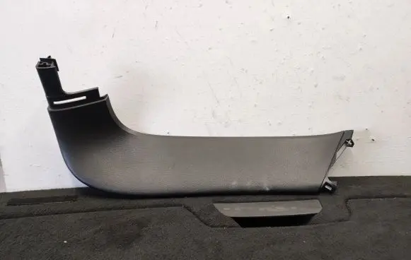 Porsche Cayenne (92A) Tailgate/trunk side cover trim 7P5867588A 7P5867588 A047720