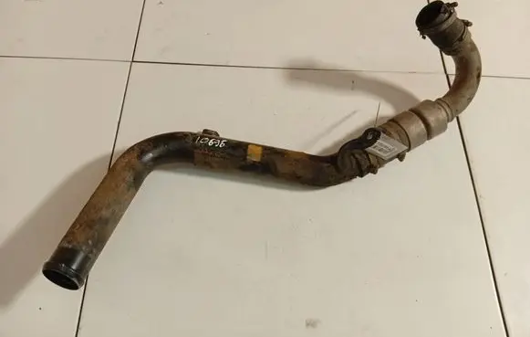 Intercooler hose/pipe