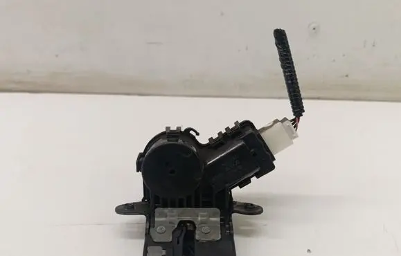 Honda Jazz IV GR Tailgate/trunk/boot lock/catch/latch N0361120