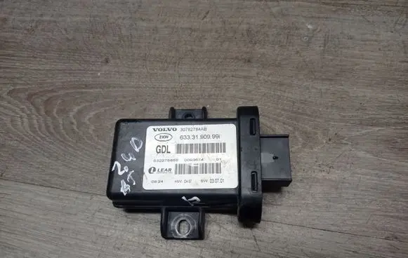 Volvo V70 Light module LCM 30782784AB