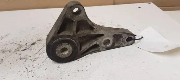 Volvo V50 Engine mounting bracket 31277076