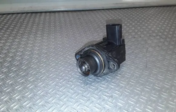 Volkswagen Golf VI Turbine electric control actuator 03c145710d
