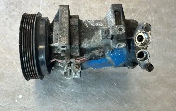 Nissan Juke I F15 Air conditioning (A/C) compressor (pump)