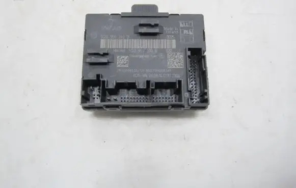 Volkswagen Golf VII Door control unit/module 5Q0959393B