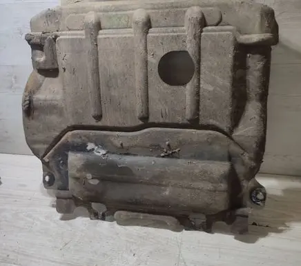 Jeep Grand Cherokee Engine splash shield/under tray