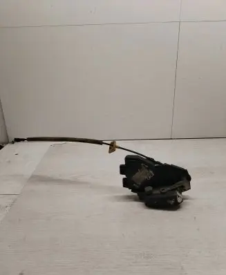 Volvo V70 Front door lock (next to the handle) 