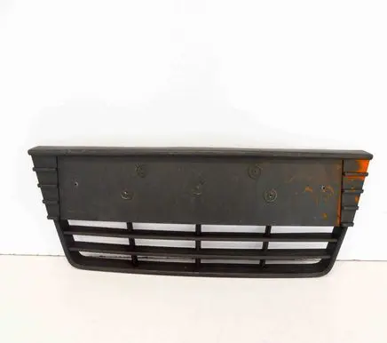 Ford Focus Front grill BM5117K945A