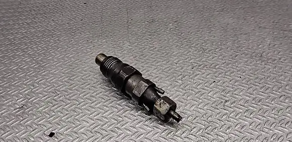 Peugeot 406 Fuel injector KCA17S42