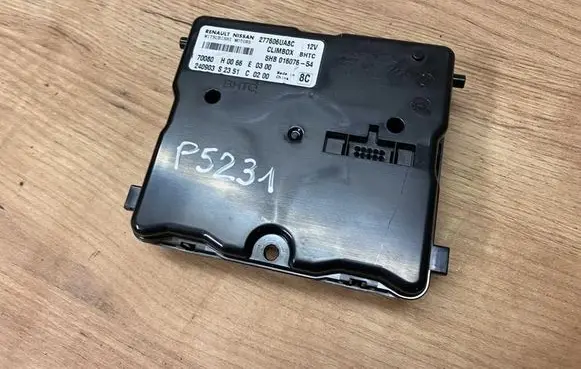 Nissan Qashqai J12 Air conditioning/heating control unit 277606UA8C