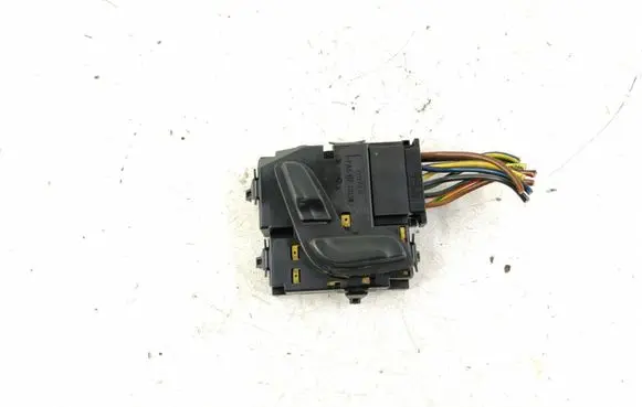 Mercedes-Benz E W212 Seat control switch 2048701958 A2048701958