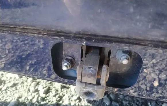 Volvo XC60 Rear door check strap stopper