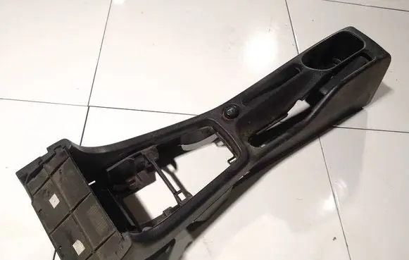 Peugeot 406 Center console 