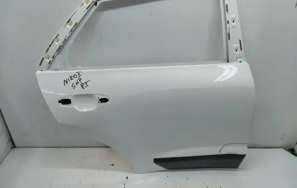 KIA Niro Rear door