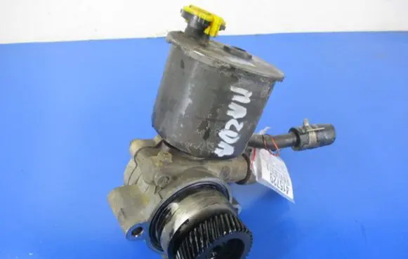 Mazda Premacy Power steering pump CB873265X