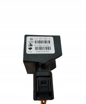 Volkswagen Golf IV Other control units/modules 1J0907651A