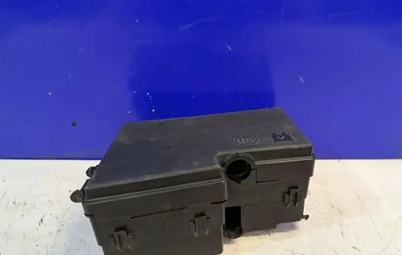 Volvo S40 Fuse box set 8688040
