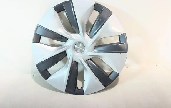 Tesla Model Y R19 wheel hub/cap/trim 104423500C
