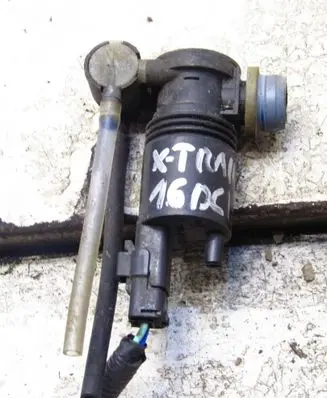 Nissan X-Trail T32 Windscreen/windshield washer pump 1111